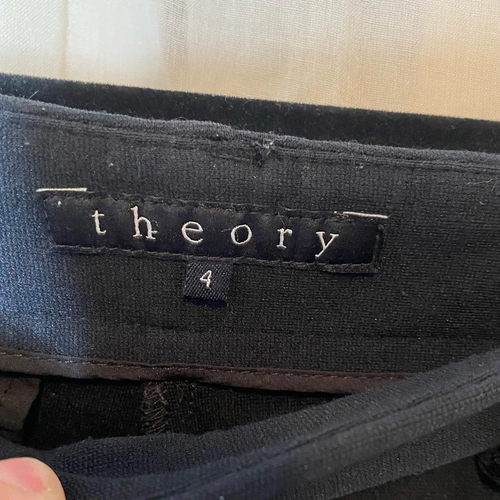 Theory flare leg black slacks sz4